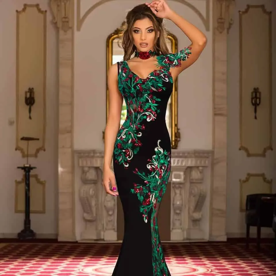 Abito elegante a sirena con ricami