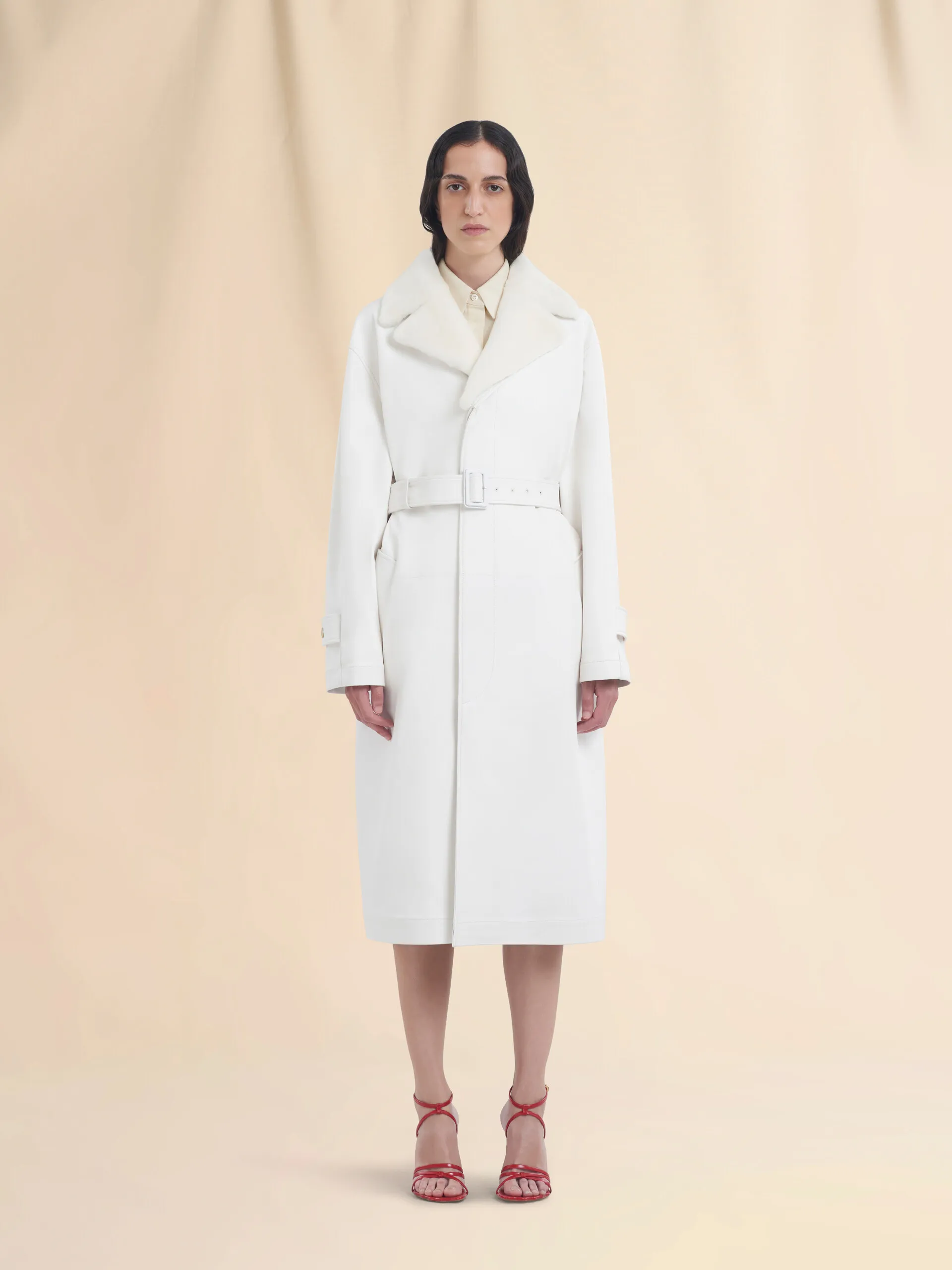 Cappotto in nappa bianca con collo in shearling