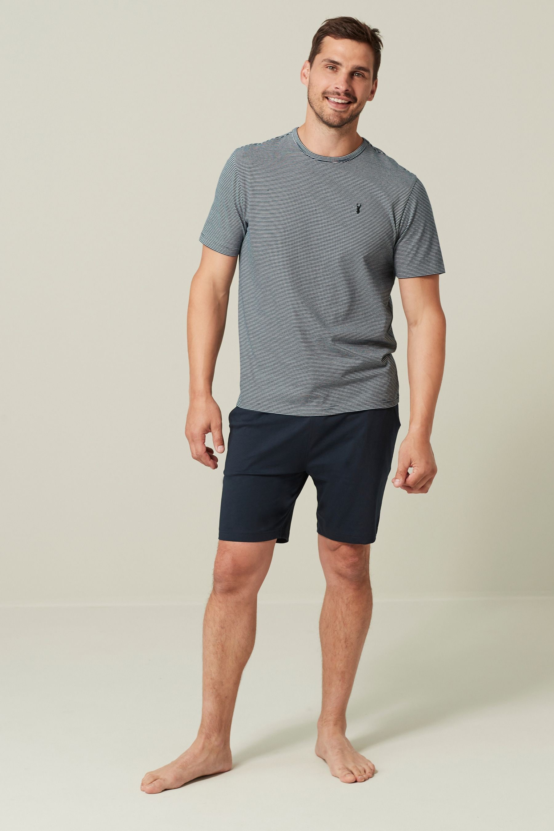 Completo pigiama con shorts in jersey