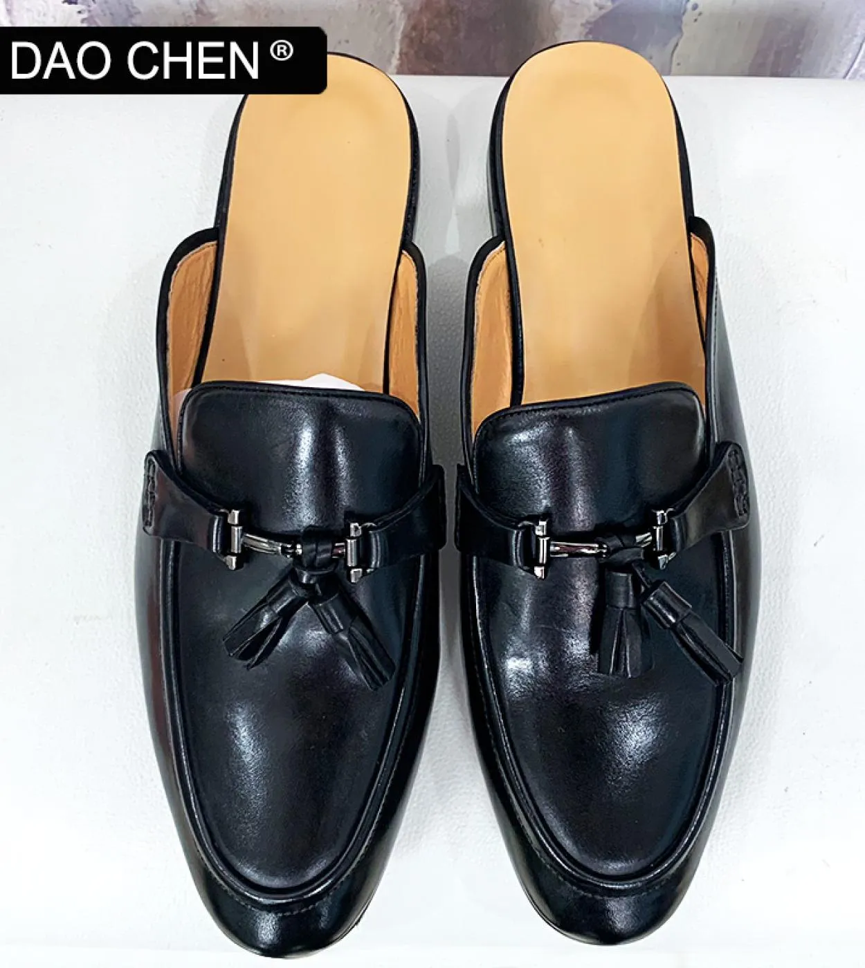 Daochen Mules Scarpe da uomo Nero Marrone Moda Morsetto da uomo Abito estivo Scarpe casual in pelle Tassel Slip On Mezze scarpe