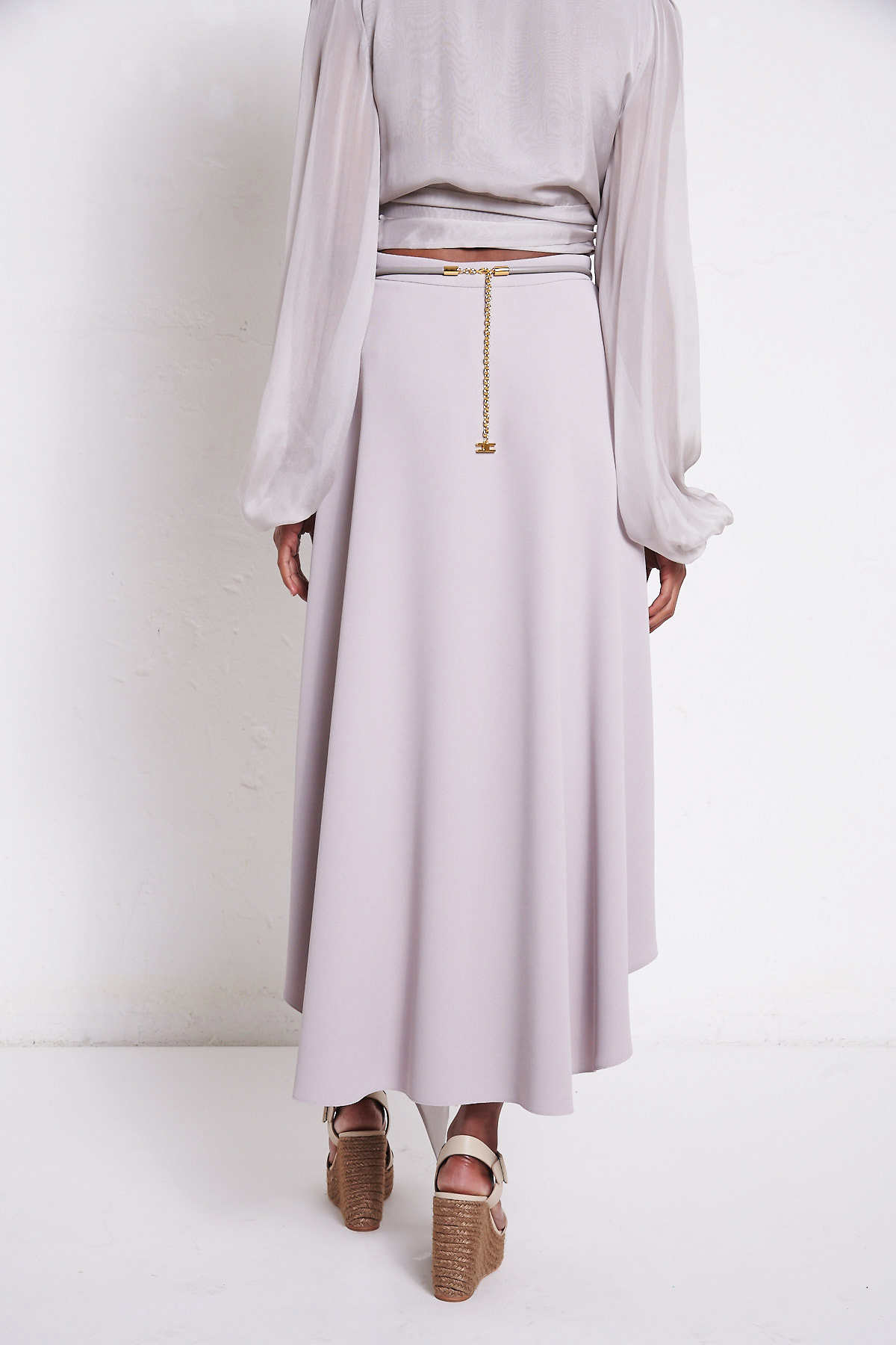 ELISABETTA FRANCHI Gonna midi’ asimmetrica in crèpe  grigio perla