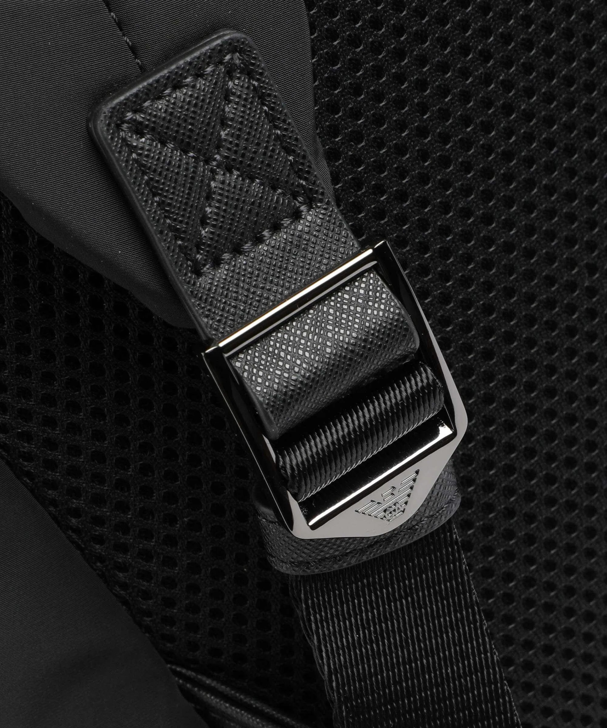  Emporio Armani Eagle Regener Zaino 14″ poliammide, pelle sintetica nero  