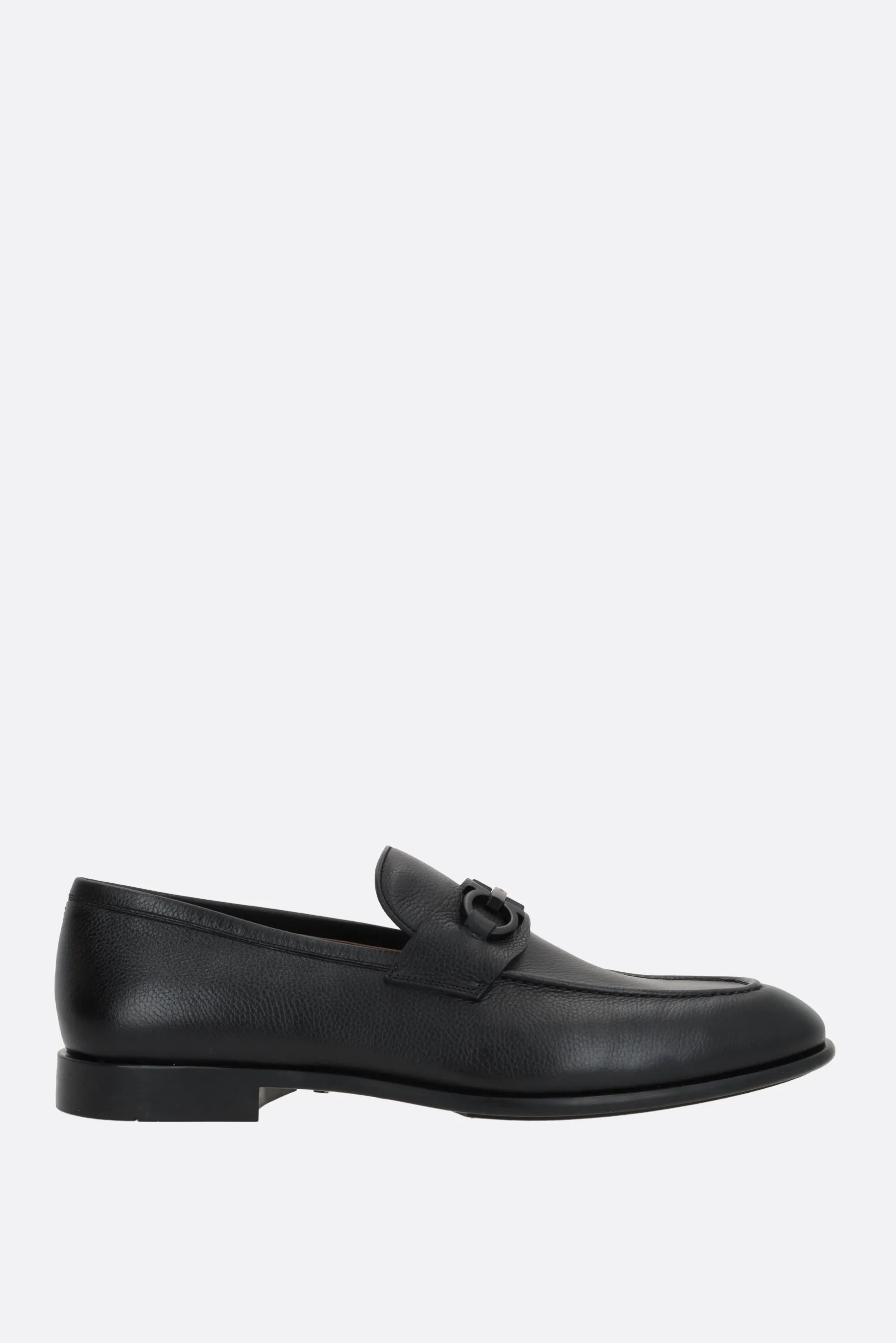 FERRAGAMO mocassino Foster in pelle martellata