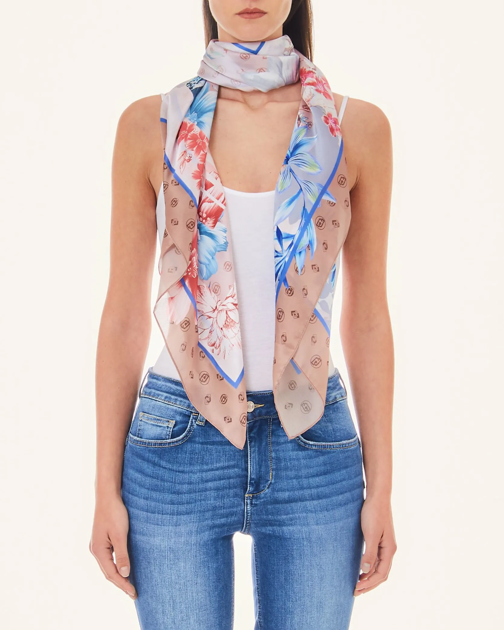 Foulard beige in twill a fantasia tropical azzurra e rossa con riquadro a motivo monogram
