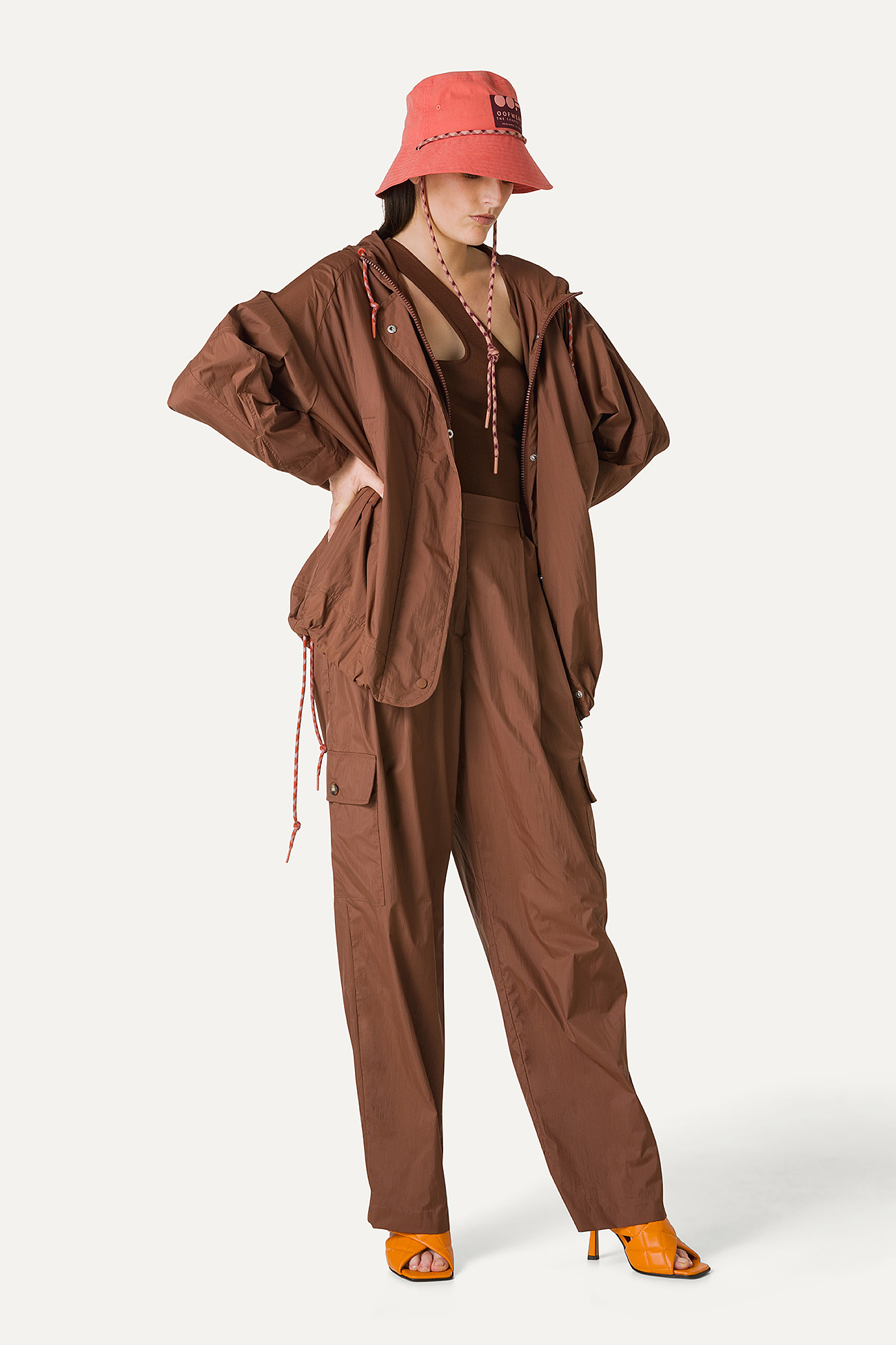 GIACCA CON CAPPUCCIO OVER IN NYLON 9206 - CIOCCOLATO