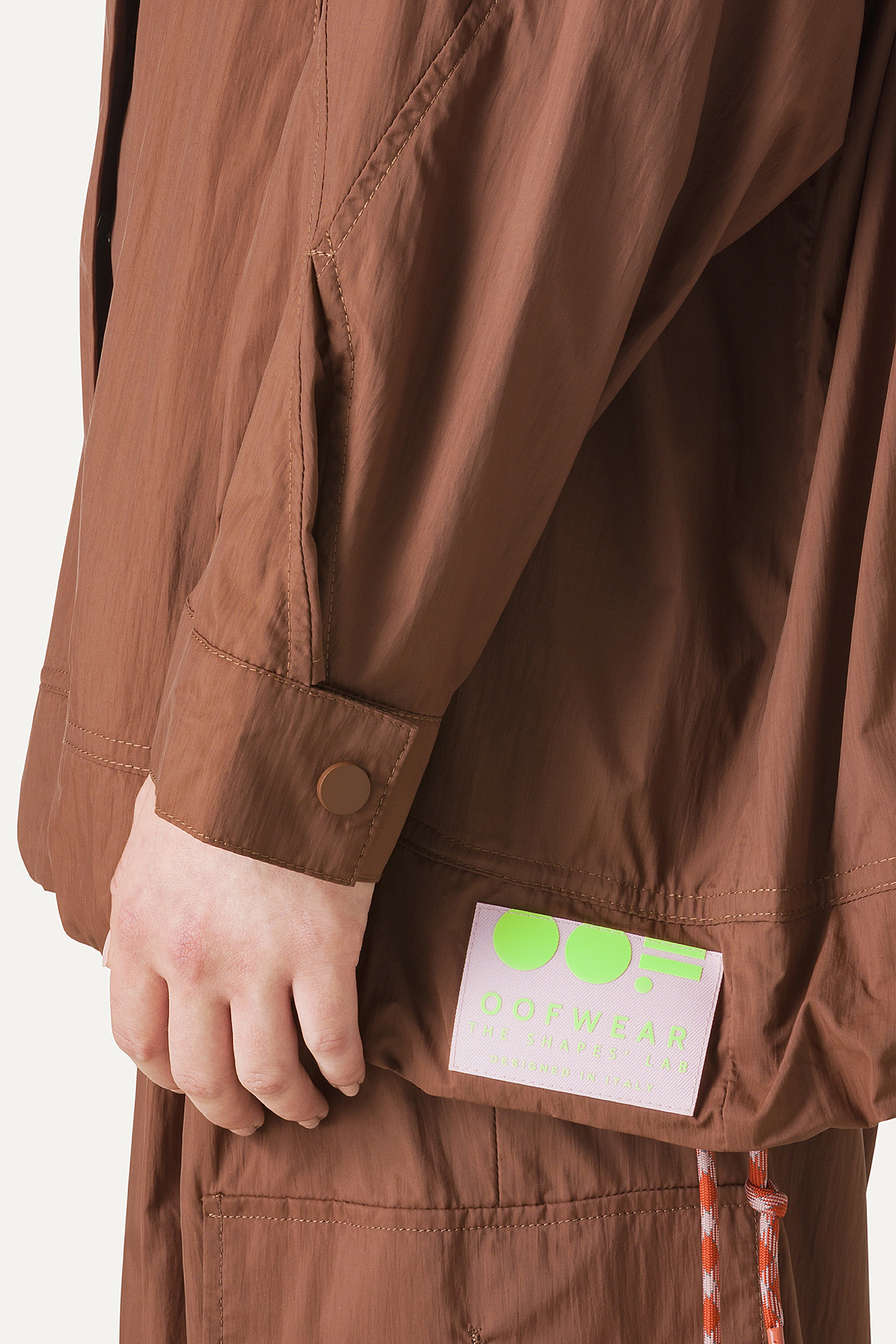 GIACCA CON CAPPUCCIO OVER IN NYLON 9206 - CIOCCOLATO