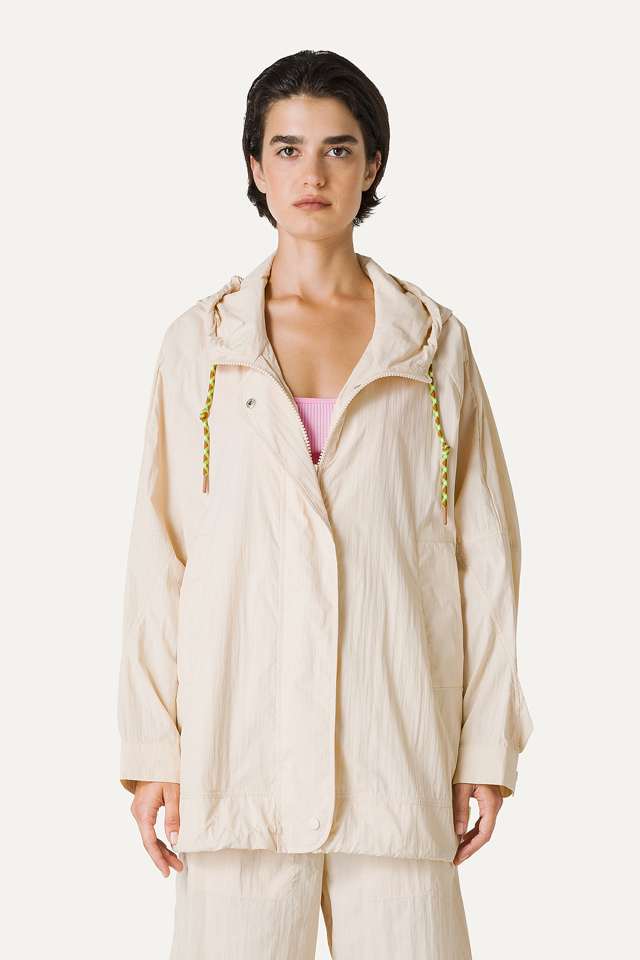 GIACCA CON CAPPUCCIO OVER IN NYLON 9206 - CREMA