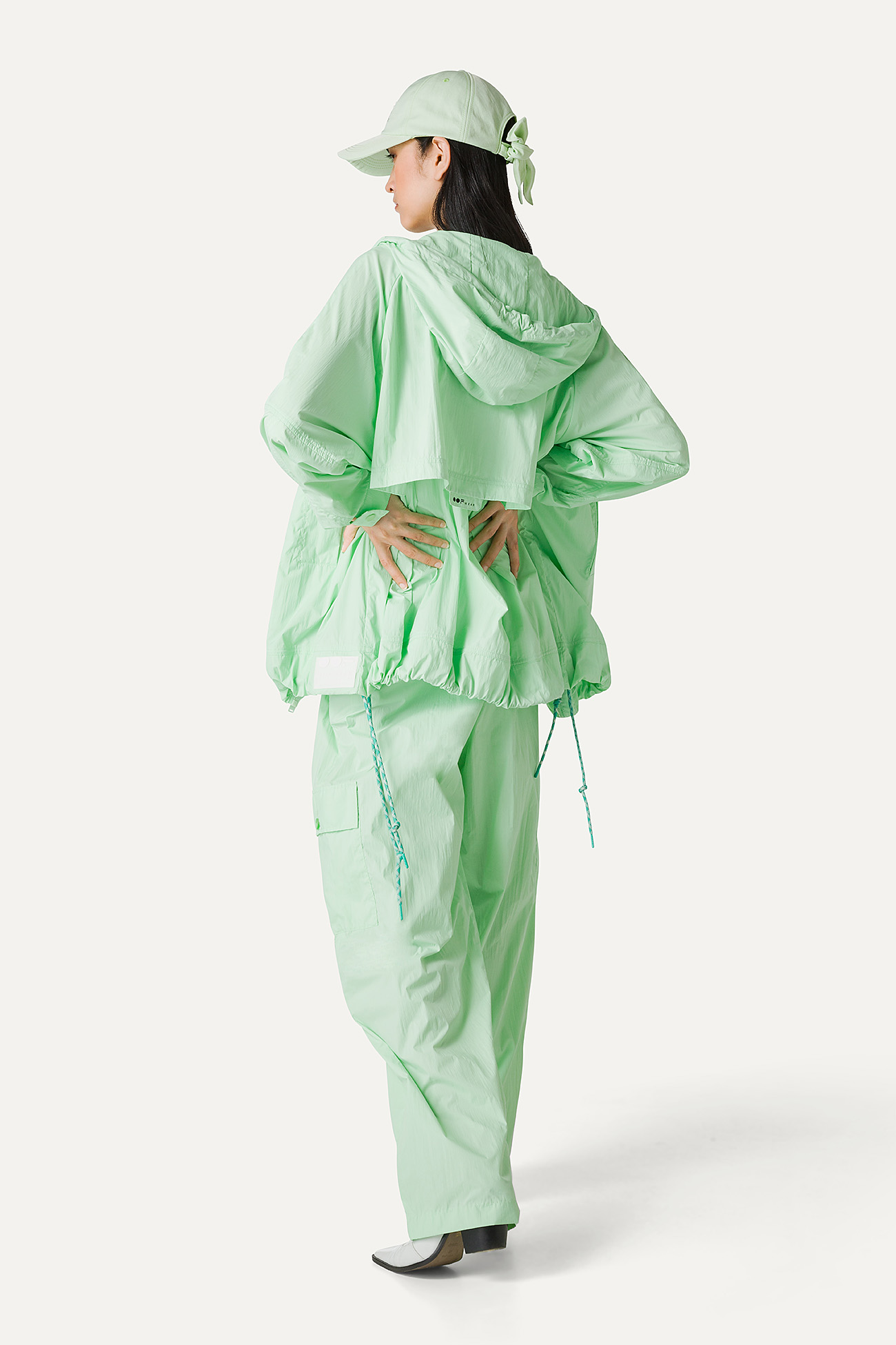 GIACCA CON CAPPUCCIO OVER IN NYLON 9206 - MENTA