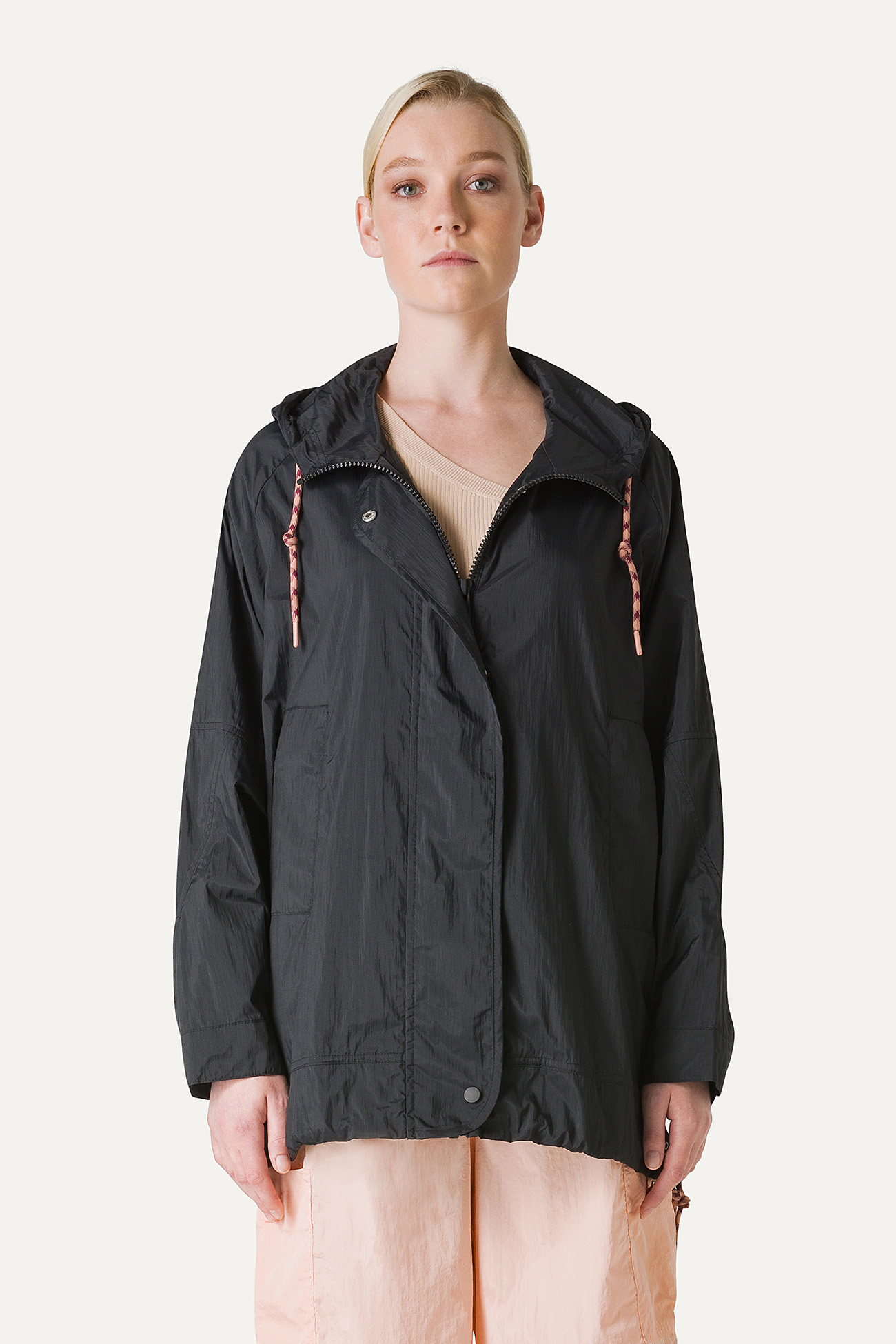 GIACCA CON CAPPUCCIO OVER IN NYLON 9206 - NERO