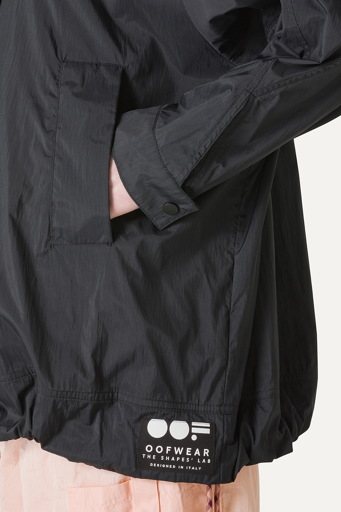 GIACCA CON CAPPUCCIO OVER IN NYLON 9206 - NERO