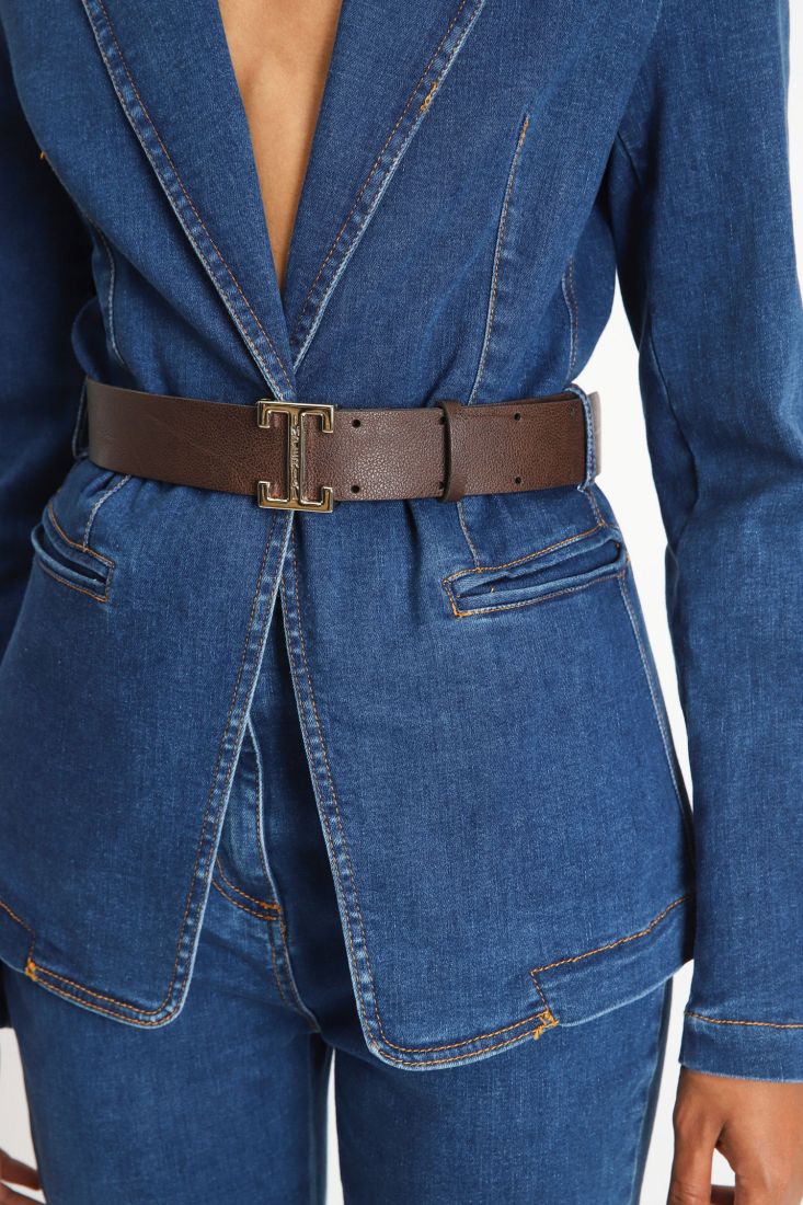Giacca con rever classici e tasche a filetto