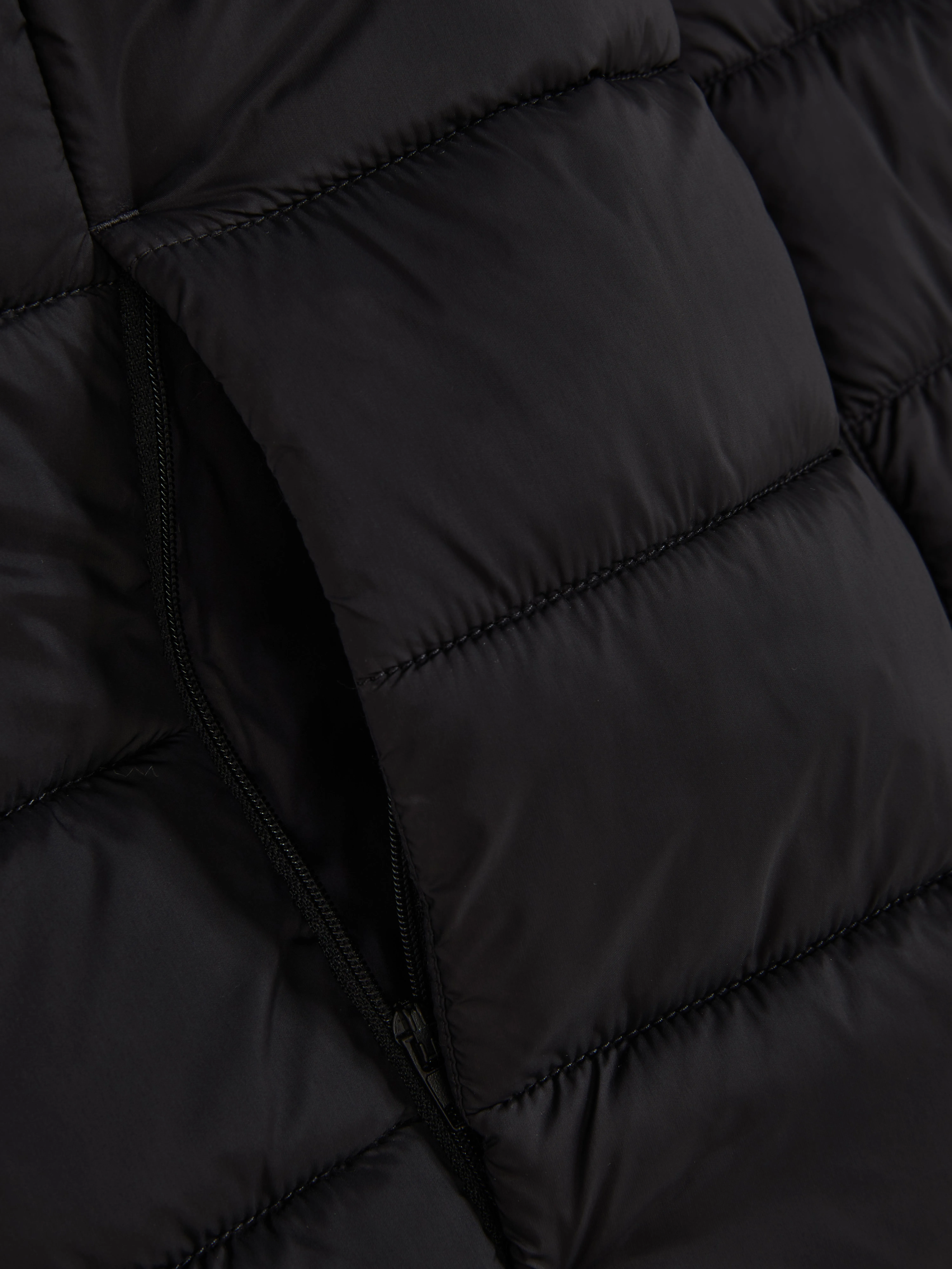 Gilet imbottito con zip