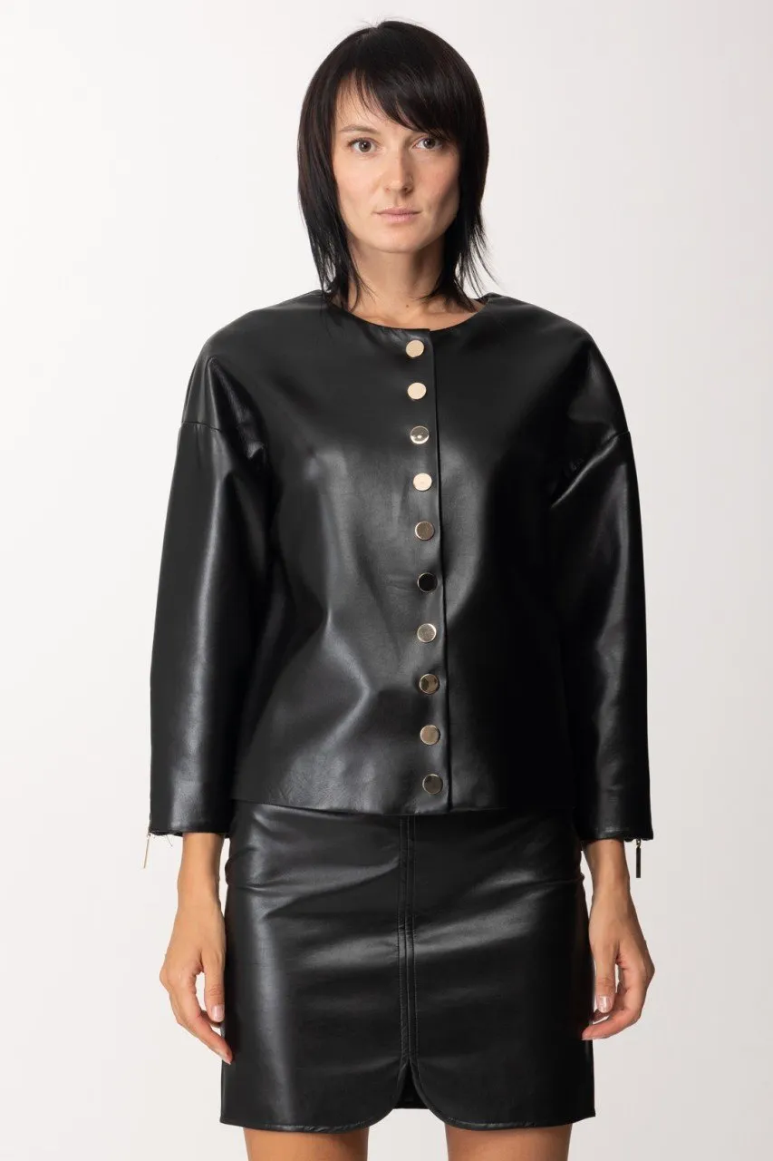 Giubbino effetto pelle con maniche con zip Nero