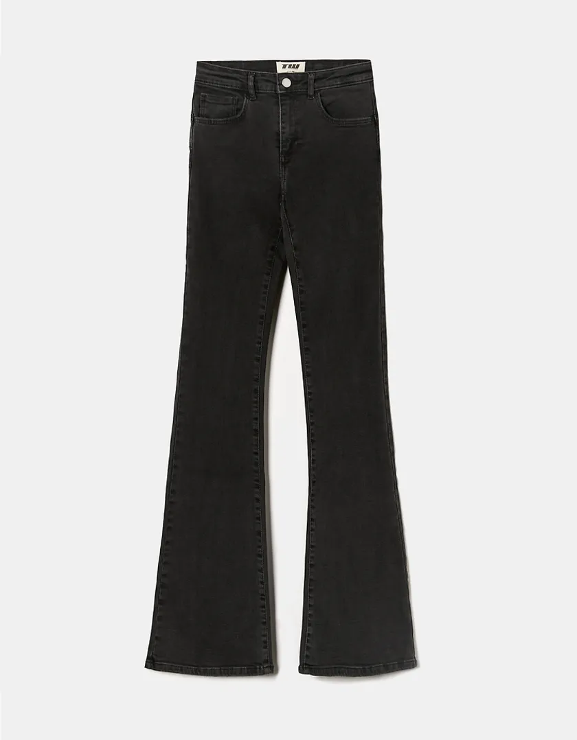 Jeans a Zampa Push Up a Vita Media  