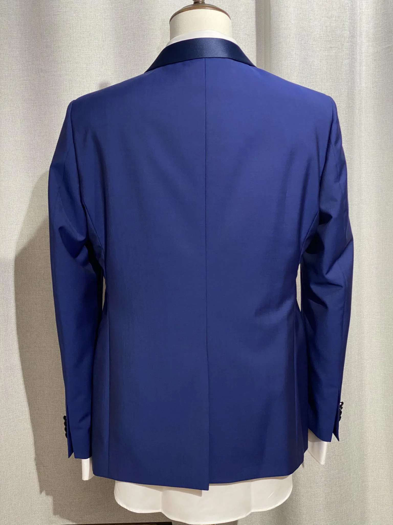 LUIGI BIANCHI MANTOVA  abito uomo smoking un bottone collo 4sciallato con gilet 3346 00503