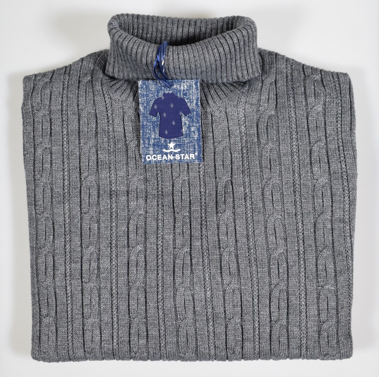 Maglione ocean star dolcevita a trecce misto lana in tre colori