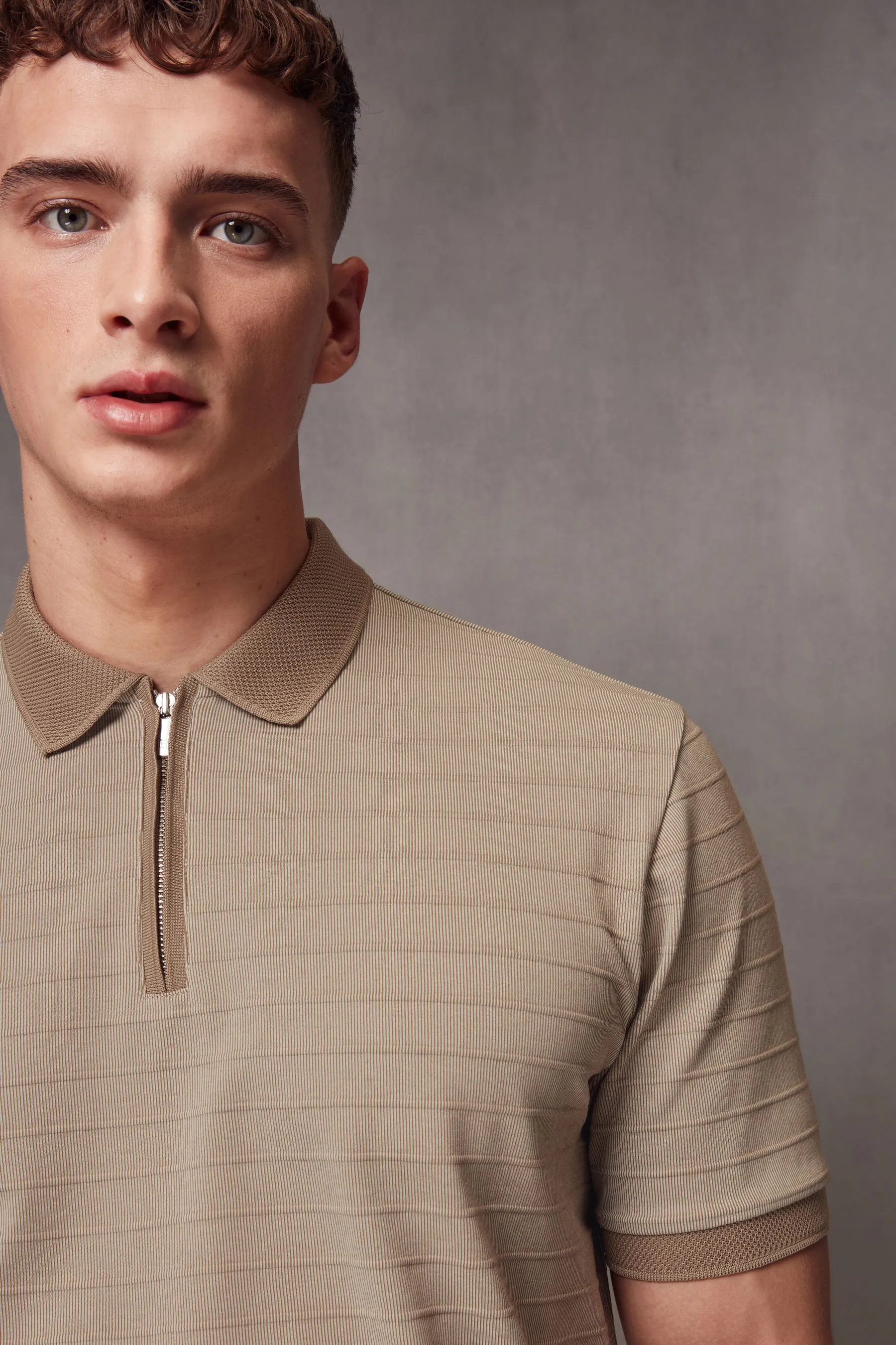 Neutro  - Con zip - Polo elegante