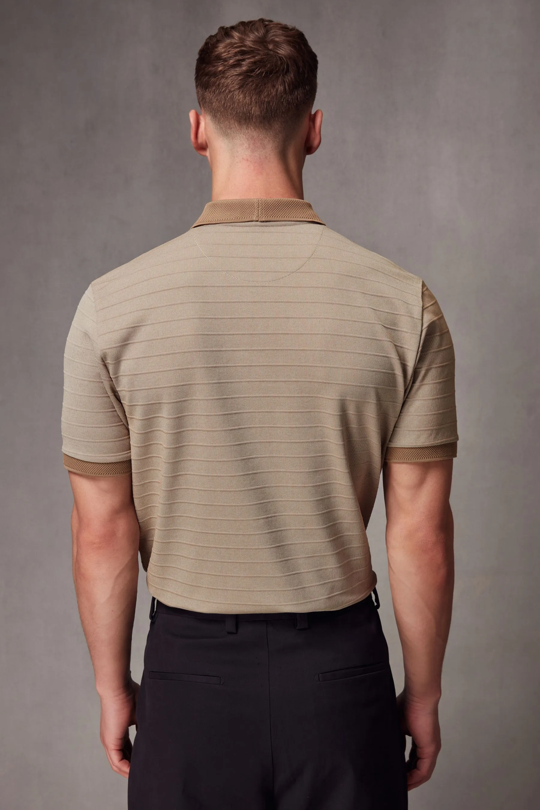 Neutro  - Con zip - Polo elegante