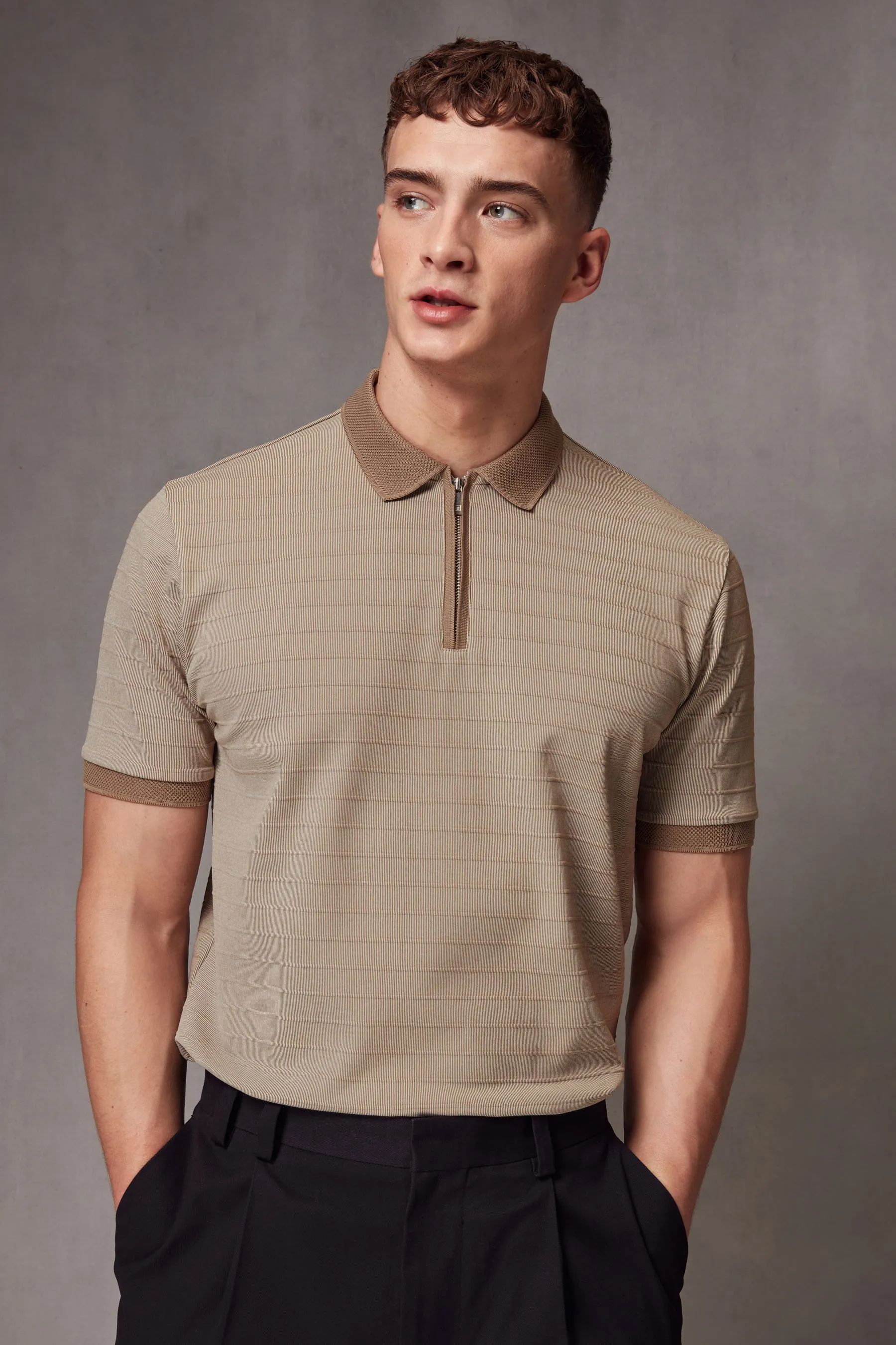 Neutro  - Con zip - Polo elegante