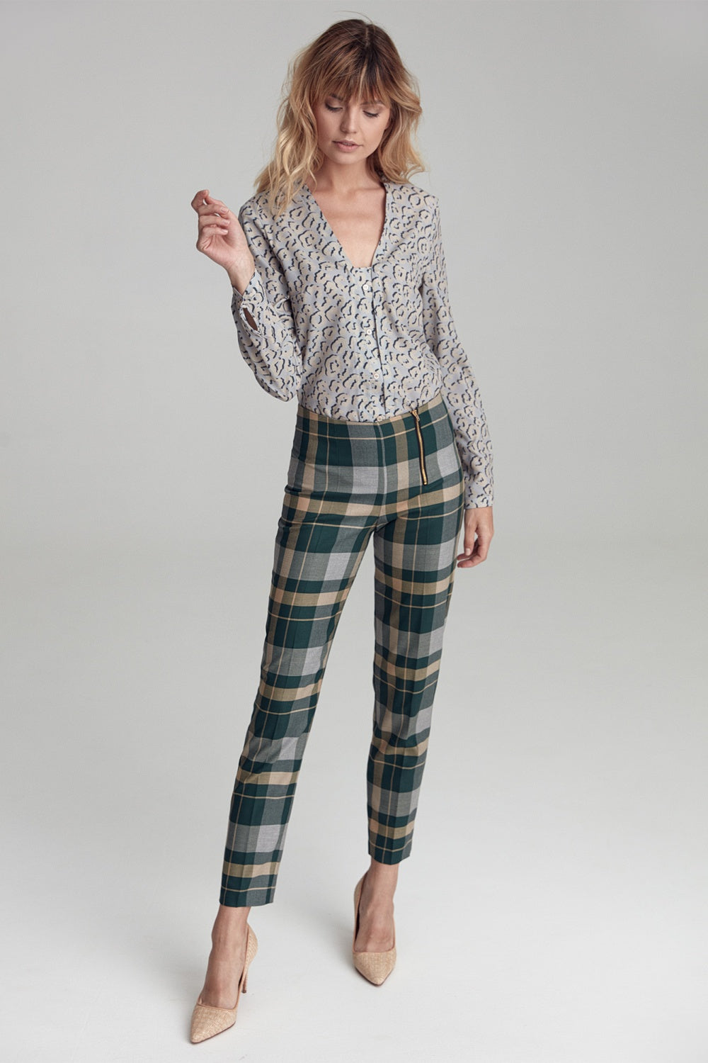 Pantaloni da donna model 149389 Nife