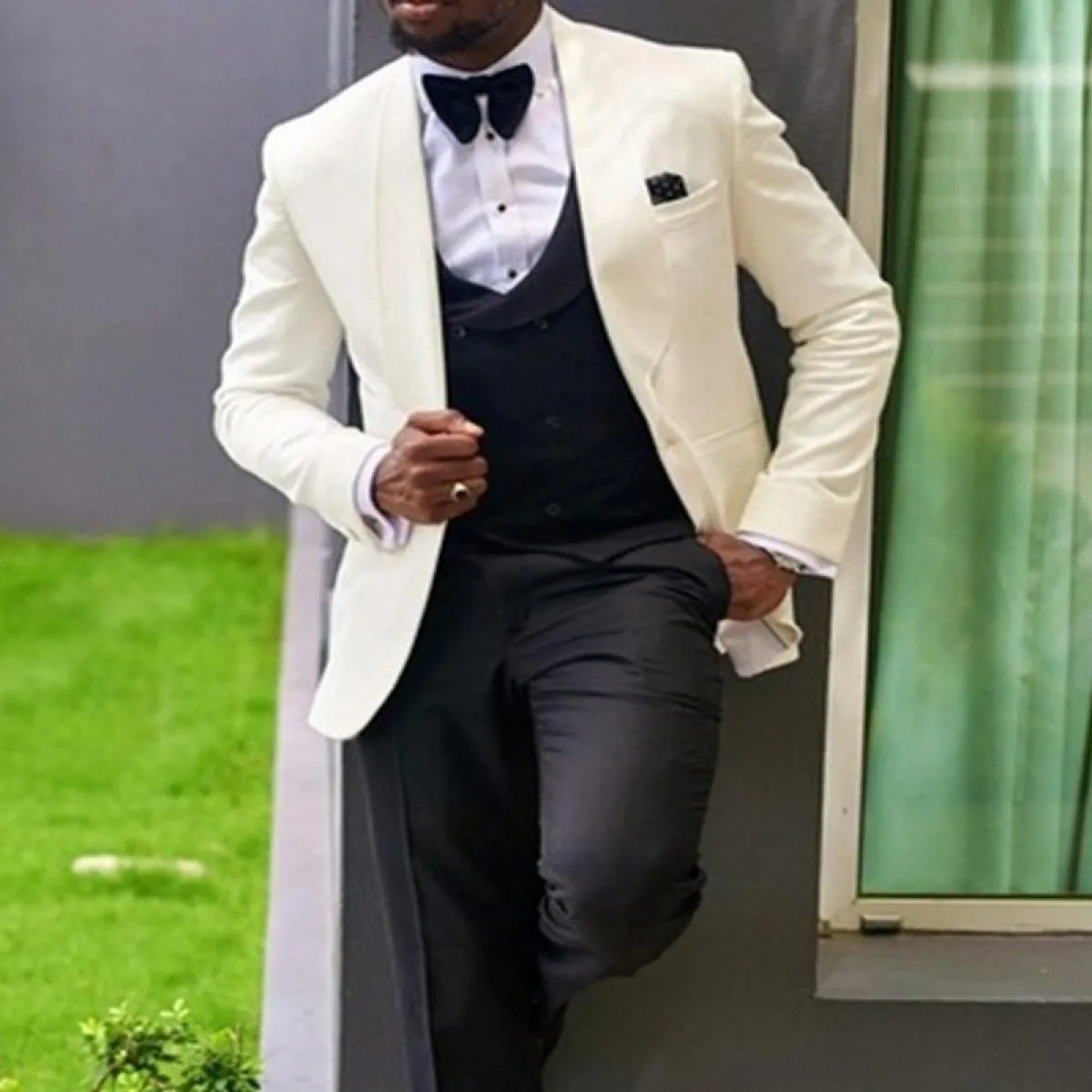 Smoking da sposo avorio abiti da uomo per matrimonio con pantaloni neri blazer moda maschile giacca 3 pezzi ultimo gilet Prom Co