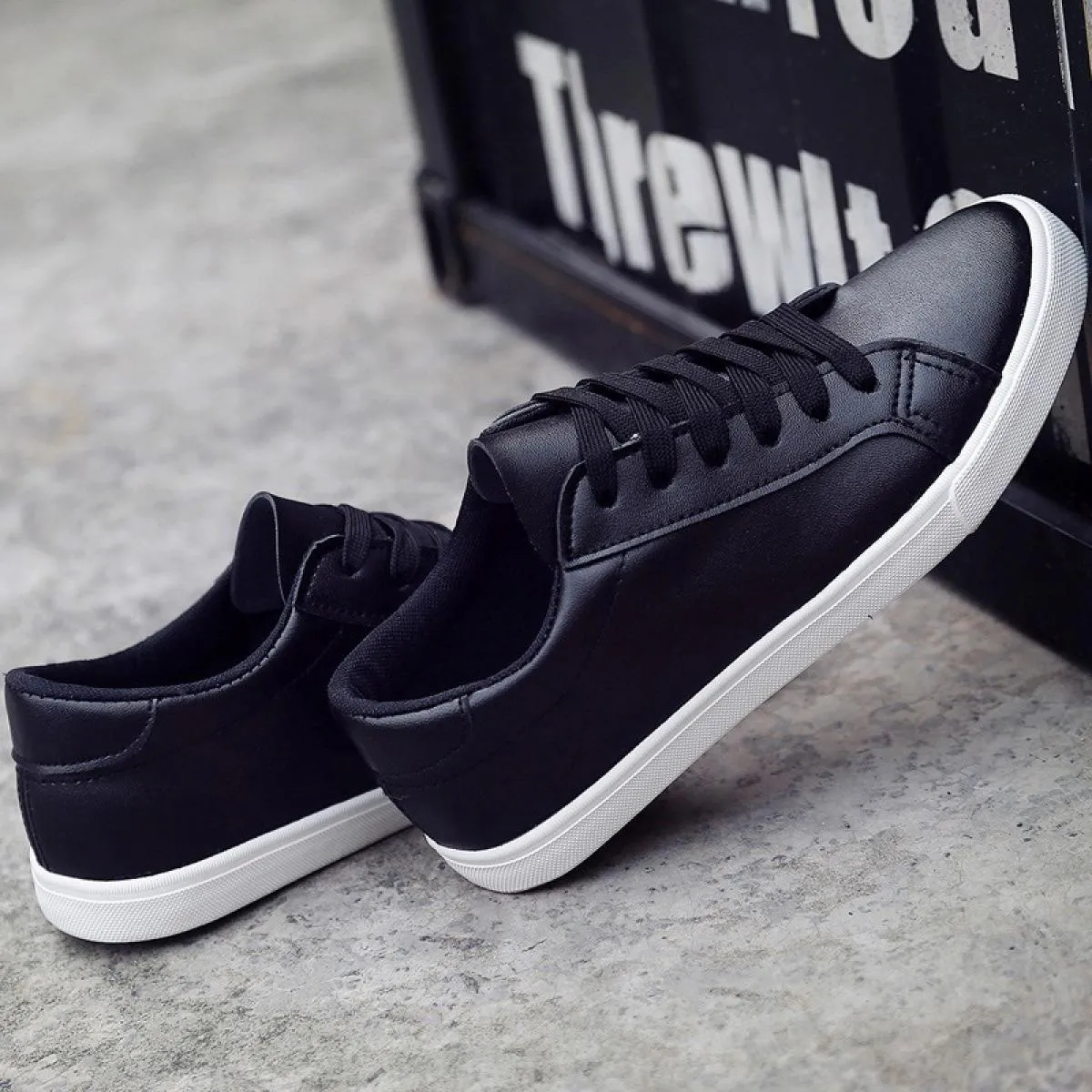 Sneaker alla moda Scarpe bianche da donna Moda Lady Scarpe bianche casual da donna Moda