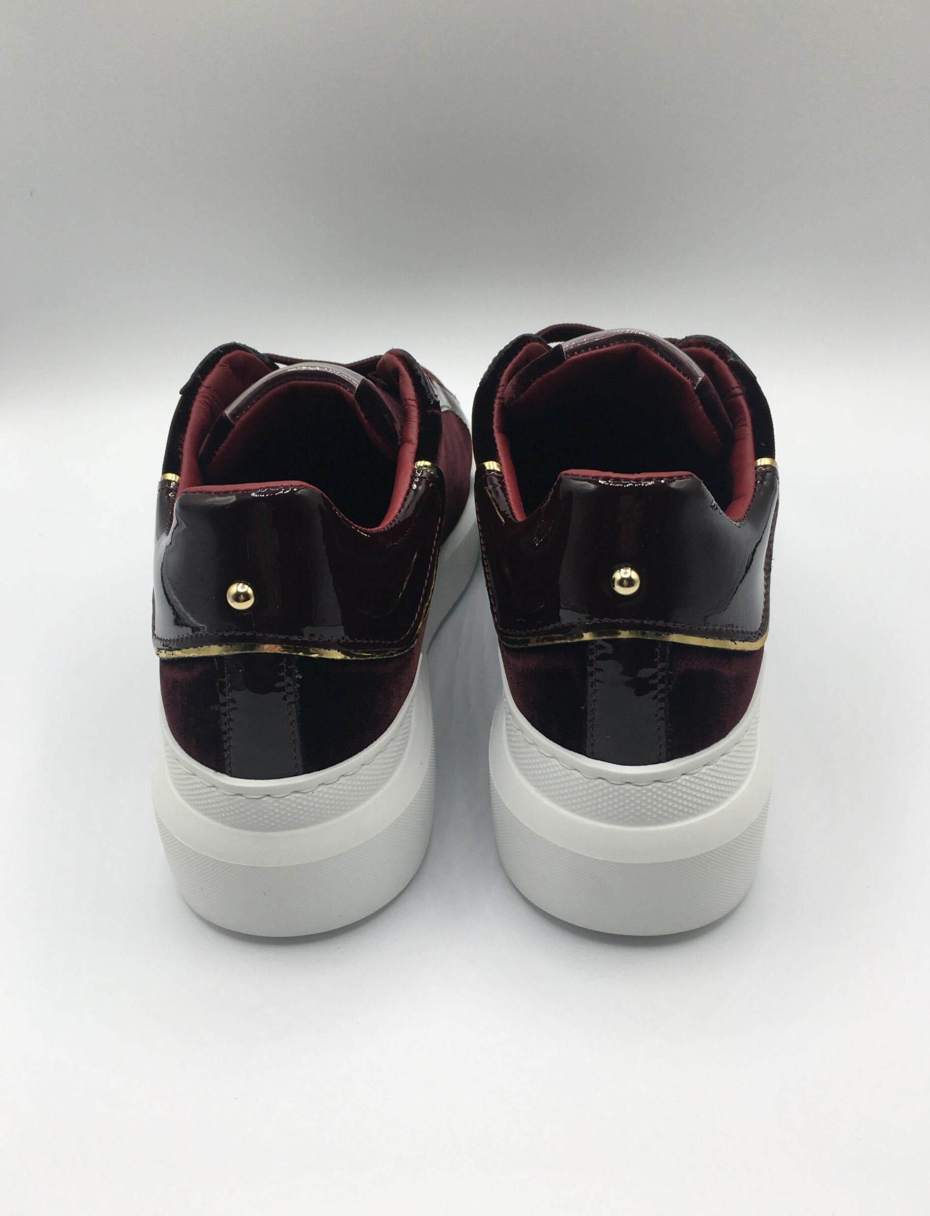 SNEAKERS CAMOSCIO PELLE LUCIDA