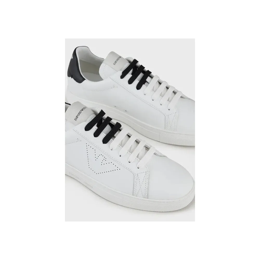 Sneakers in pelle con aquila traforata