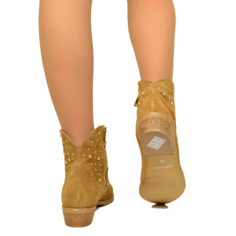 Stivaletti Texani Beige in Camoscio con Borchie Made in Italy