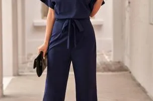 Tuta fashion con pantaloni lunghi ampi e maniche corte  Nelia, blu scuro