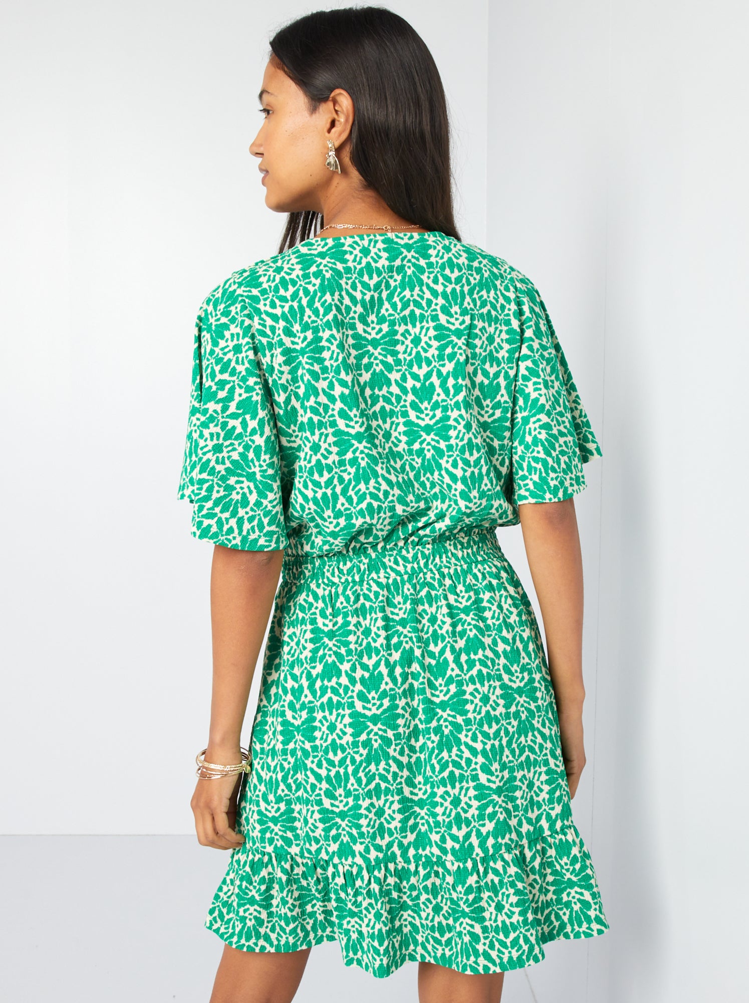 Vestito corto stampato con volant - VERDE